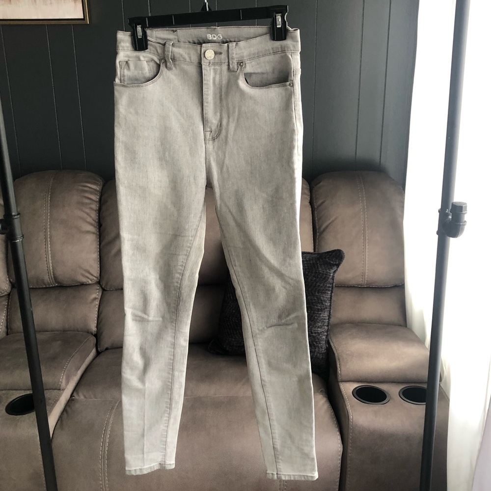 BDG Jeans Super High Rise Twig Ankle size: 28w / 29L Grey Wash